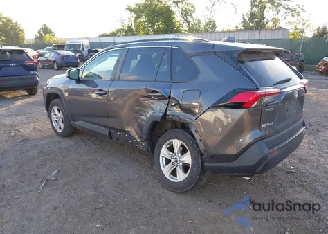 2019 Toyota Rav4 Xle z USA, uszkodzony, nr VIN 2T3P1RFV1KW063349